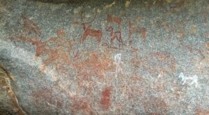 Onake Kindi Cave Paintings